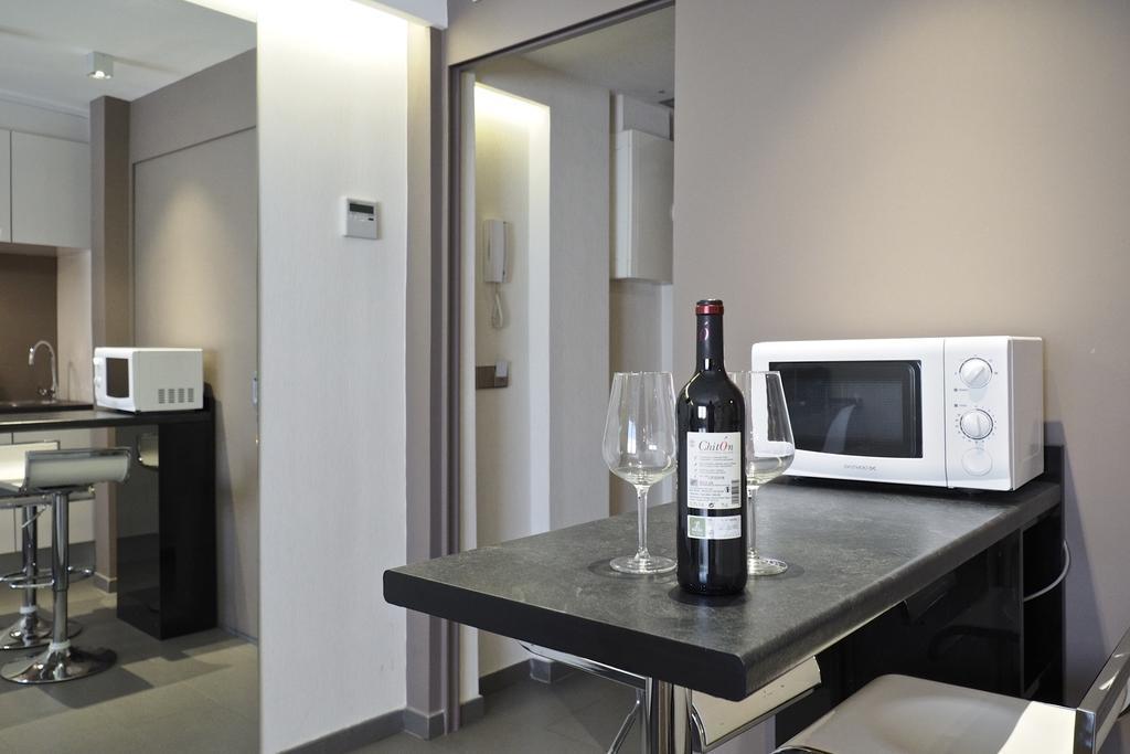 Barcelona Fifteen Central Aparthotel Esterno foto